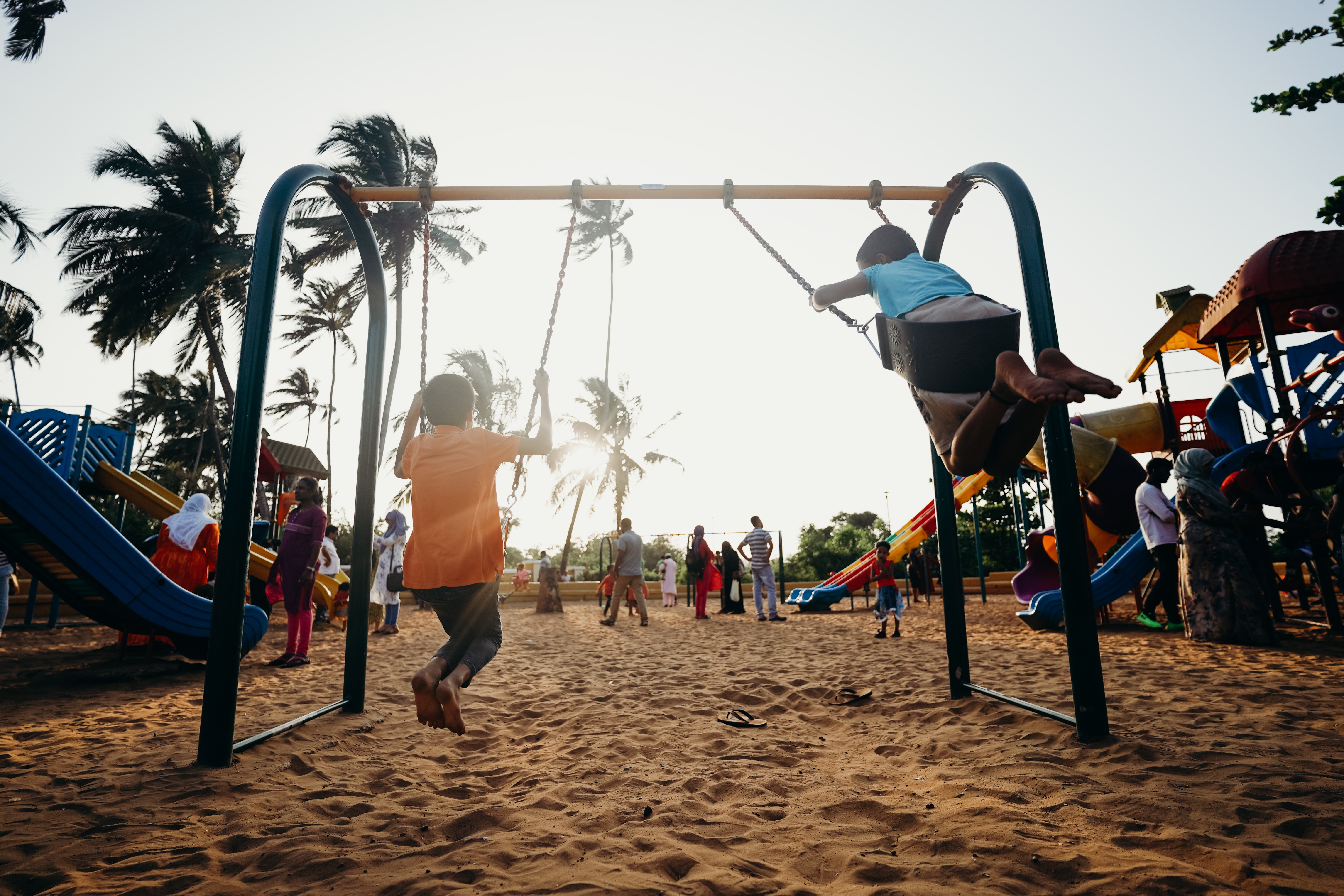 toddlers_playing_on_swings